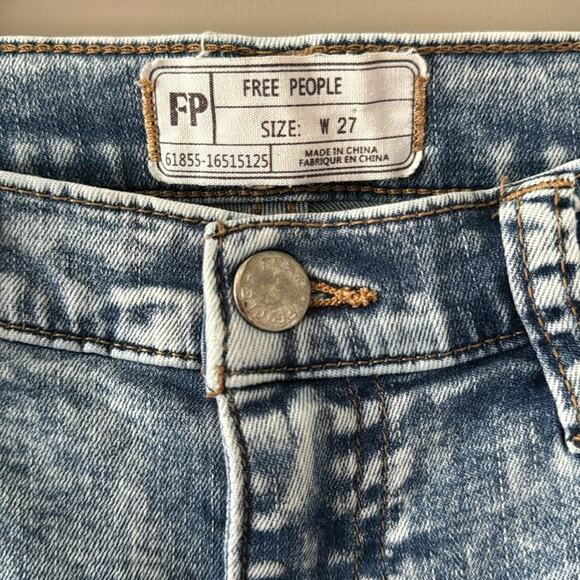 FREE PEOPLE Great Heights Acid Wash Frayed High Rise Skinny Jeans Size 27 - Picture 3 of 7
